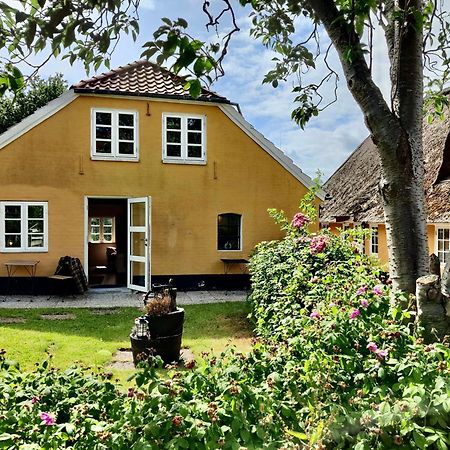 Den Gamle Skomager Hytte Ved Slotssoen Gråsten Kültér fotó